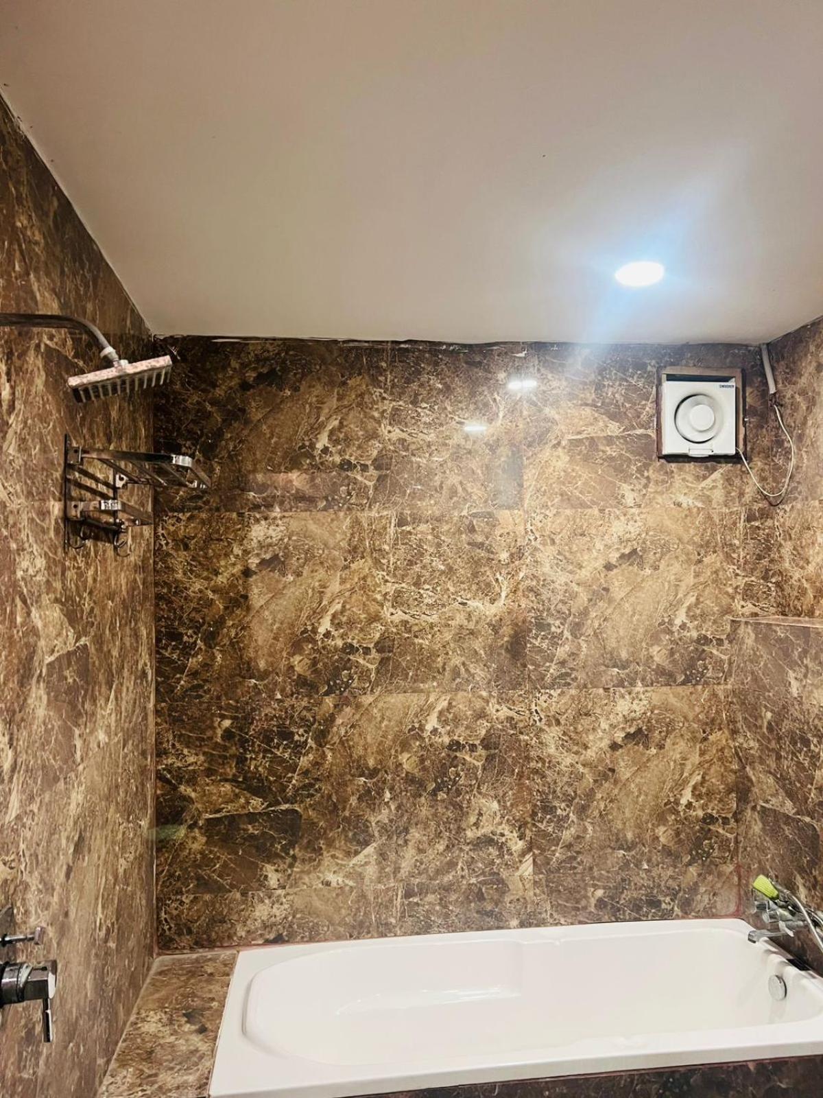 Hotel S V Grand バラナシ エクステリア 写真