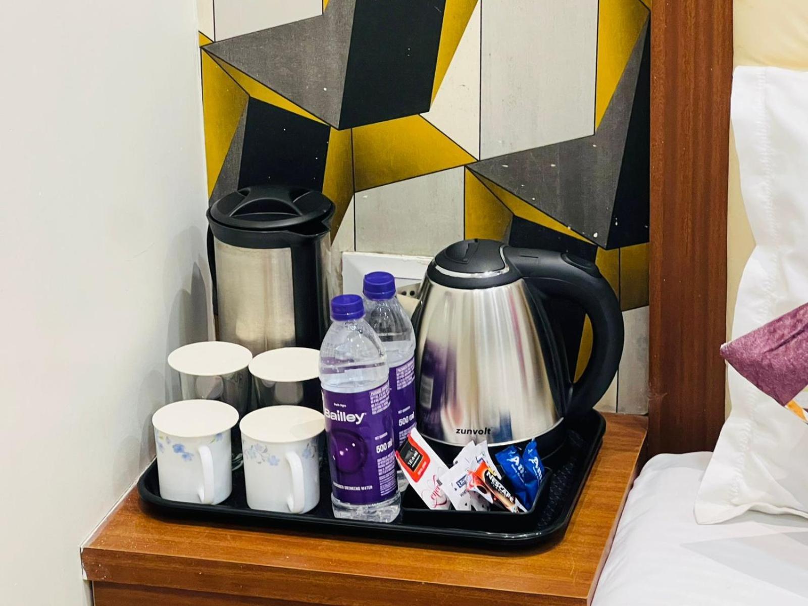 Hotel S V Grand バラナシ エクステリア 写真